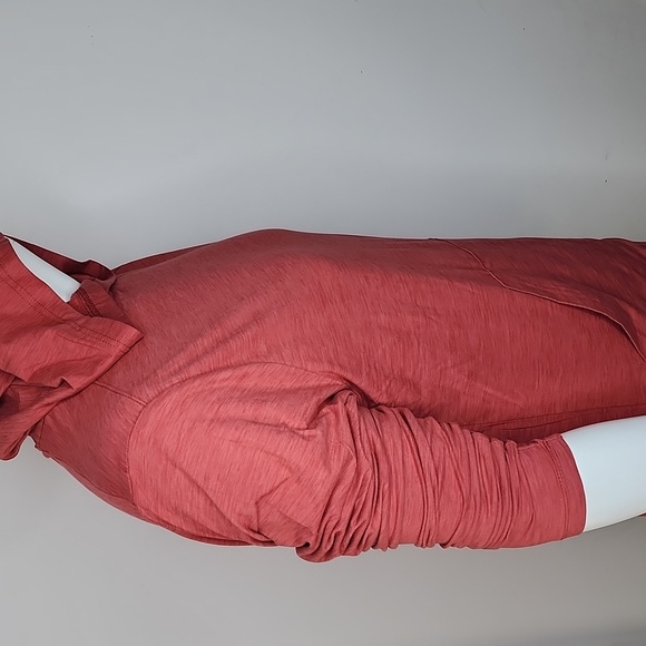 SPYDER ACTIVE MEN'S LARGE TSHIRT WITH HOODIE, RED COLOR - Picture 2 of 13